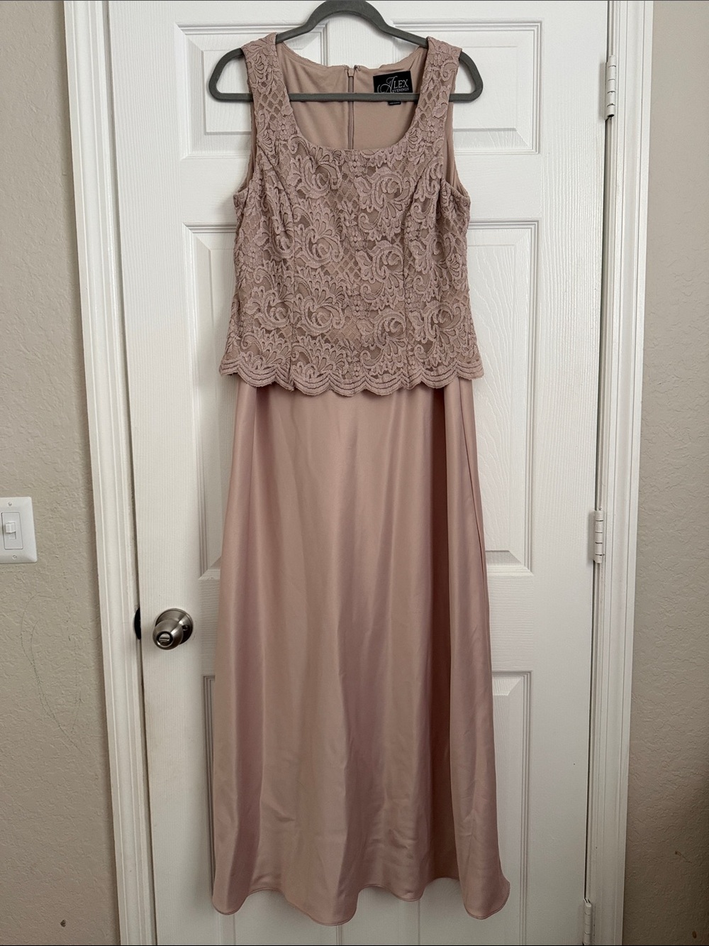 Alex Evenings Lace-Overlay Maxi Dress in Dusty Rose - size 12